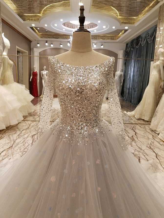 Роскошное платье с камнями – сверкание и блеск образа