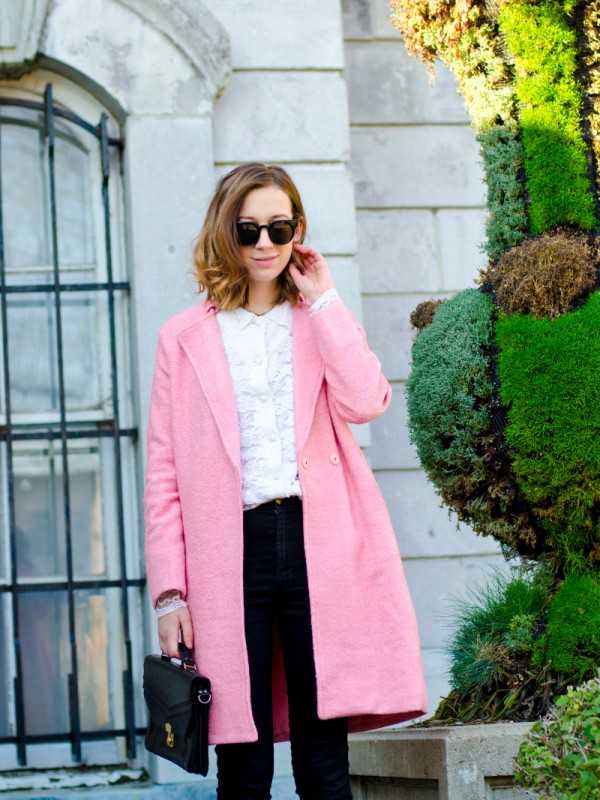С чем носить розовое пальто яркое (фуксия), светлое - фото, сочетание 2022 - шкатулка красоты