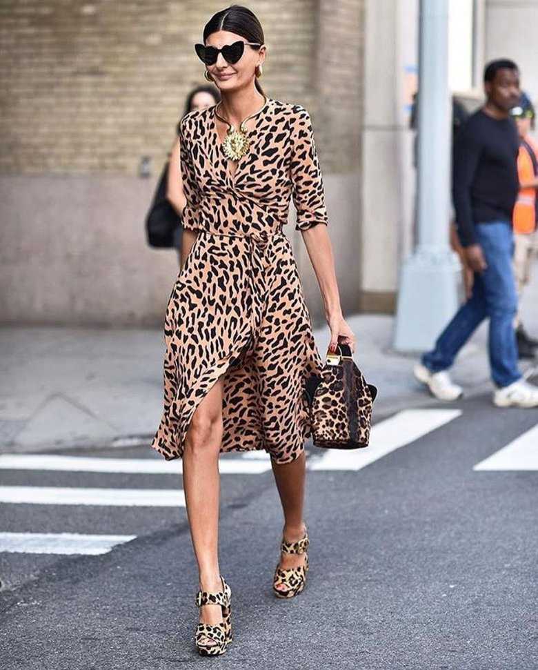 Леопардовый принт в одежде: тренды 2019-2020, как носить и с чем сочетать леопардовые платья, пальто, брюки, юбки