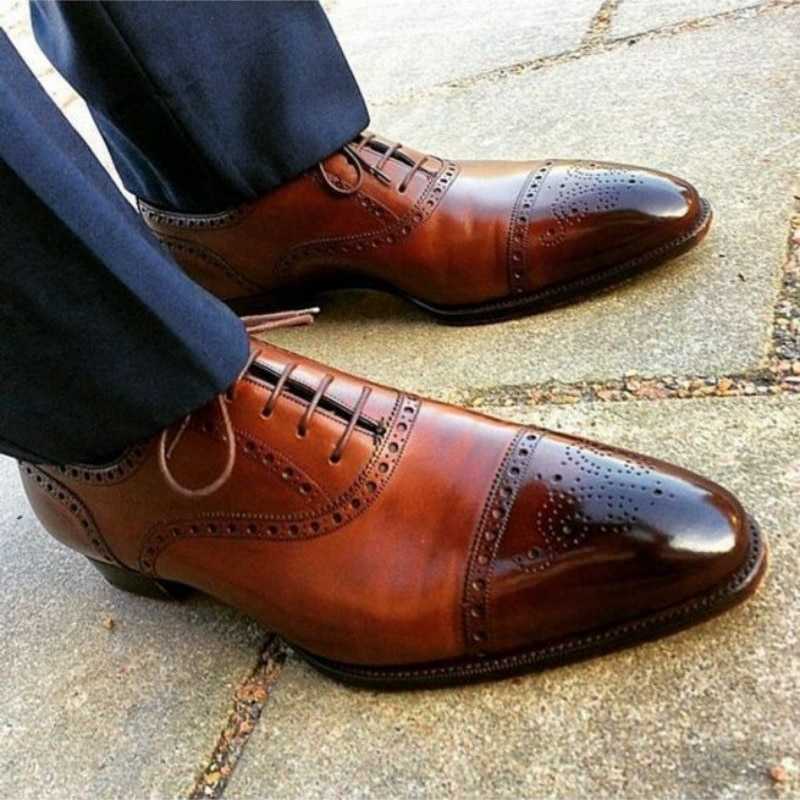 Коричневая мужская обувь