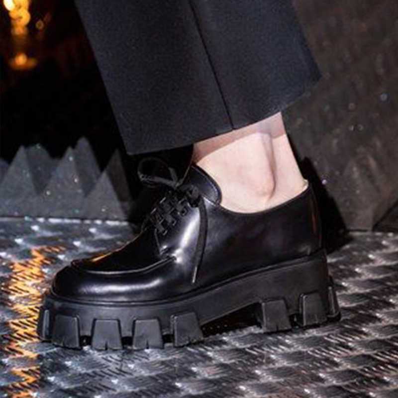 Черные туфли на платформе – лучшие модели и способы комбинирования