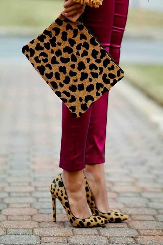 С чем носить леопардовые ботильоны? гармонирующие цвета, принты, одежда