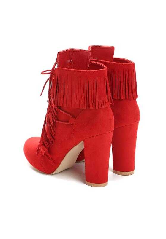 С чем носить красные ботинки женские: фото