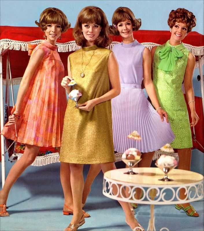 Женские платья 60-х годов: фото модных вечерних и повседневных фасонов