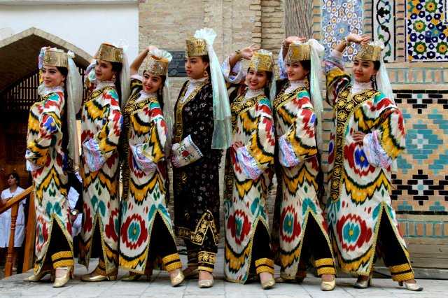 Узбекские платья: отличительные черты