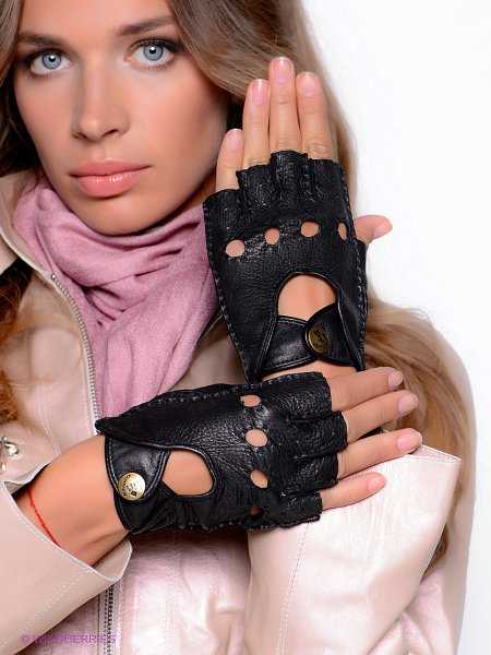 Митенки - модные перчатки без пальцев, с чем носить, примеры звезд