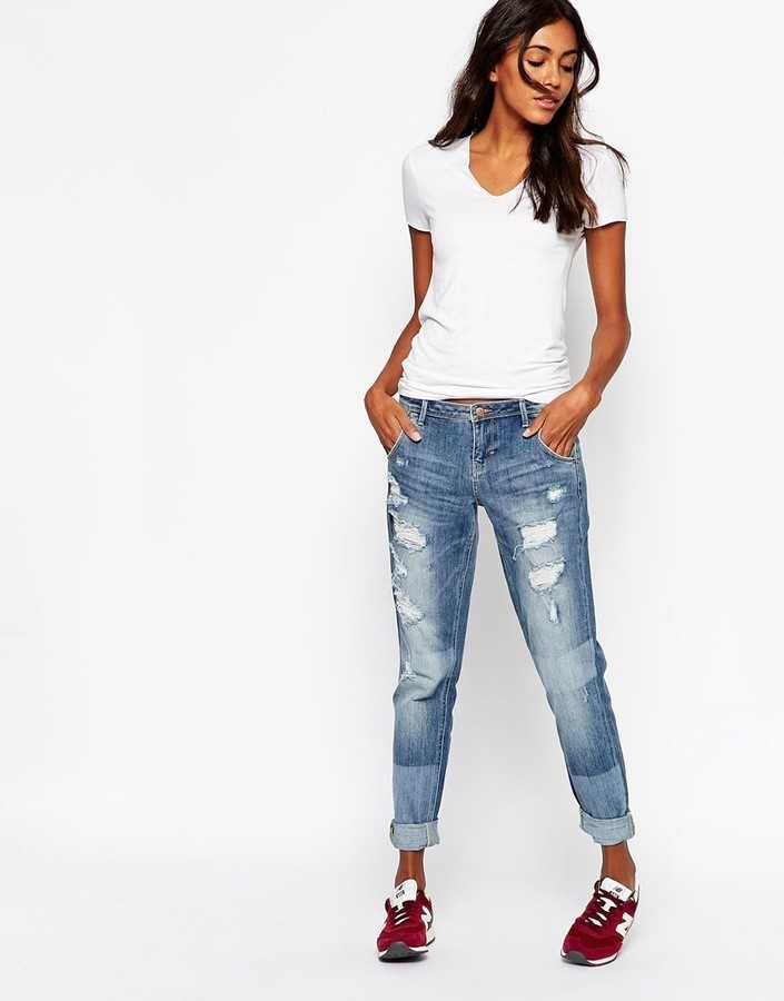 50 идей, с чем носить женские джинсы-бойфренды (фото)