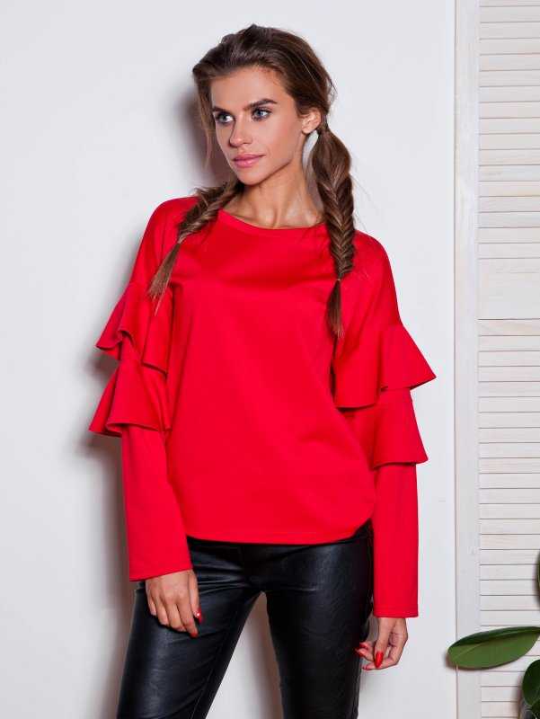 Как носить красную блузку, чтобы все завидовали: 10 сногсшибательных образов