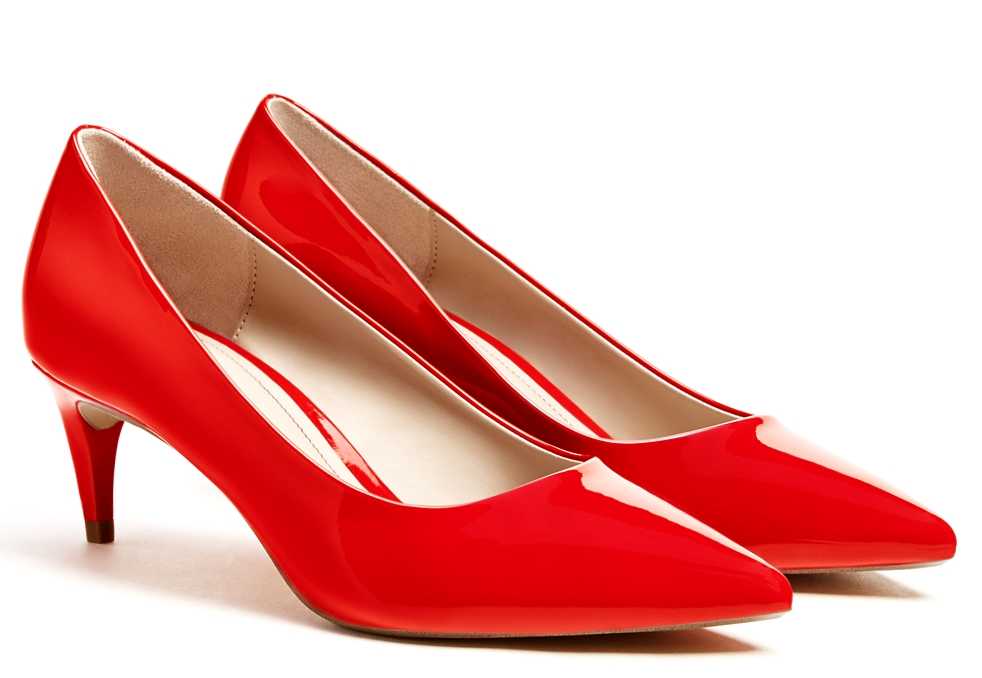 10 способов растянуть лаковую обувь на размер больше