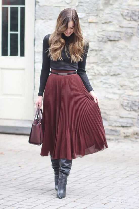 Бордовая юбка – с чем носить и как создать модный образ?