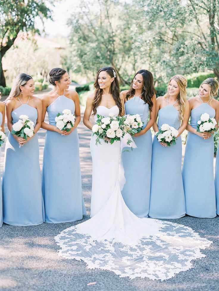 Голубое свадебное платье — символ верности и чистоты