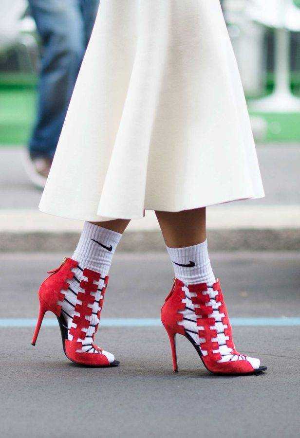 С какими носками носить женские туфли в 2021 г. - lifor