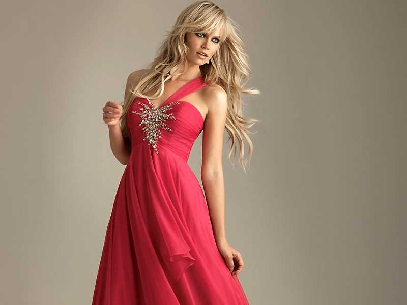 Красное платье с открытой спиной (83 фото): в пол, с разрезом, короткое, кружевные или шелковые модели