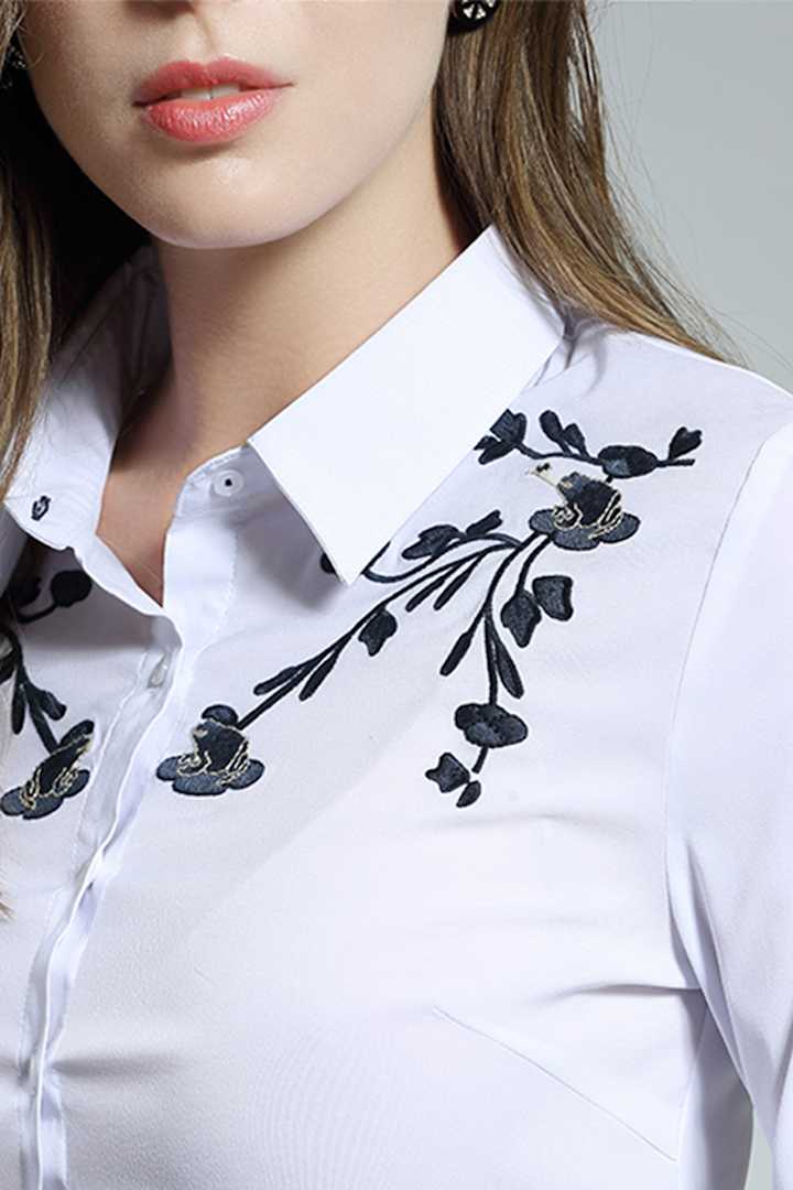 Как украсить женскую рубашку: варианты оригинального декора. как украсить воротник рубашки