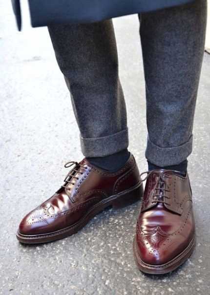 С чем носить коричневые мужские туфли и ботинки (фото)