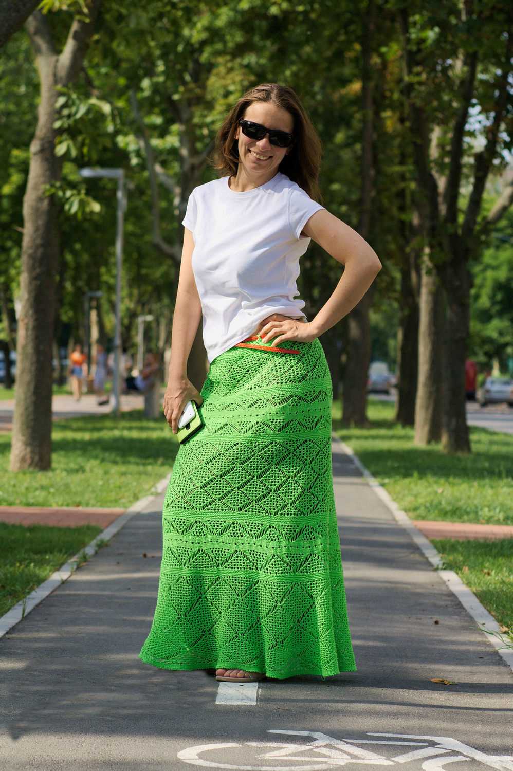Зеленая вязаная юбка карандаш с чем носить