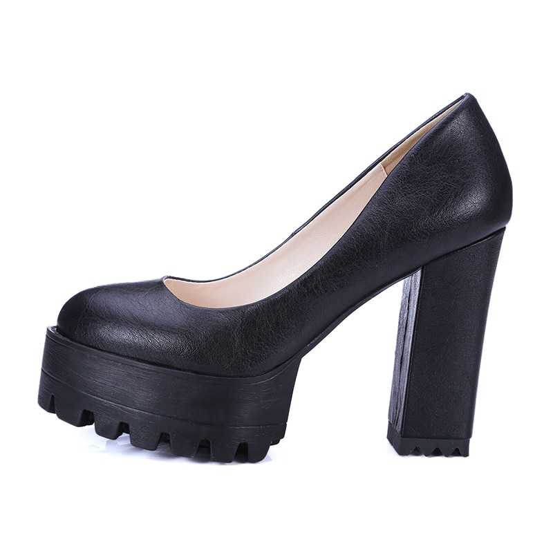Модные женские черные туфли – на каблуке, плоской подошве, танкетке, платформе, шпильке, толстом каблуке, тракторной подошве, закрытые, кожаные, лаковые, с чем носить?