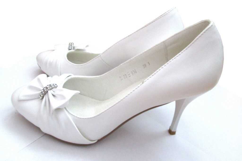 Свадебные туфли – основные требования, советы по сочетанию