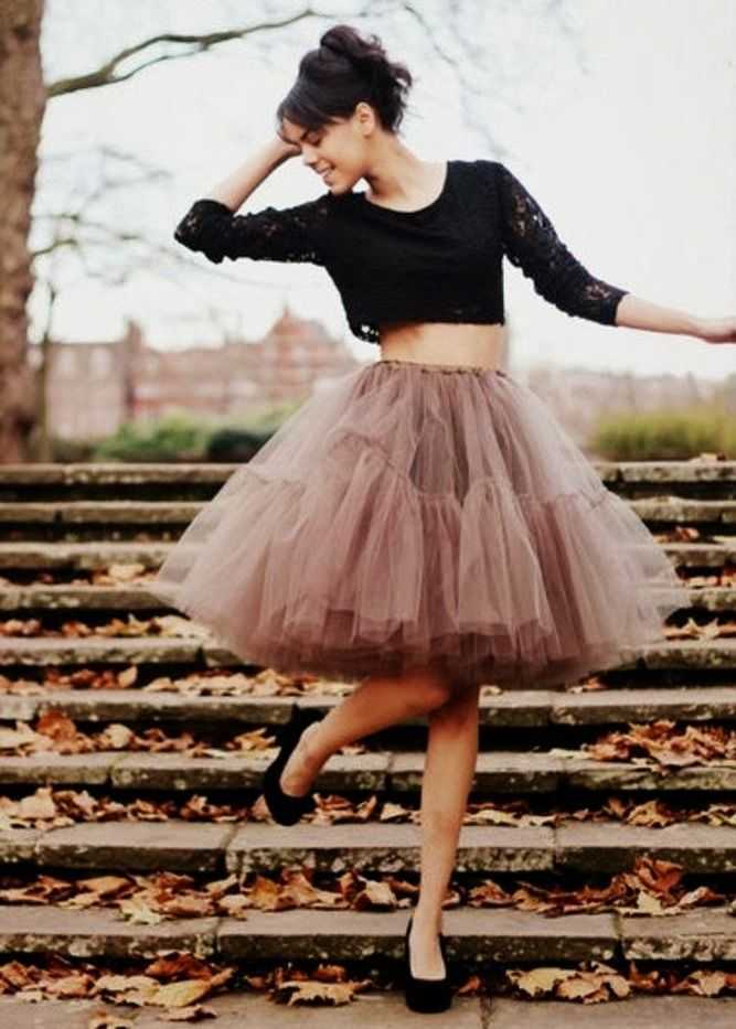 Бежевая юбка-безупречность классического стиля (50 фото)