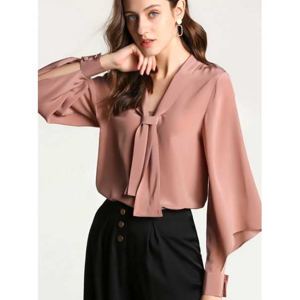 Модные блузки-2021 для тех, кому за 50 лет: фото, описание элегантных фасонов для женщин