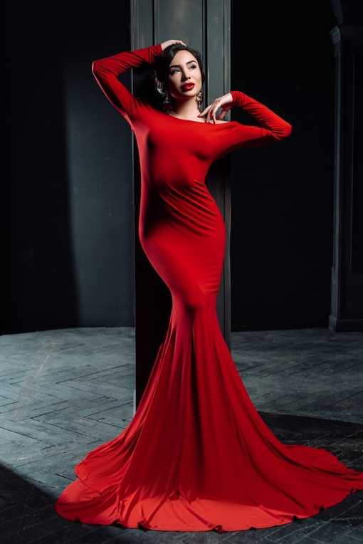 К чему снится красное платье: толкование сонников
