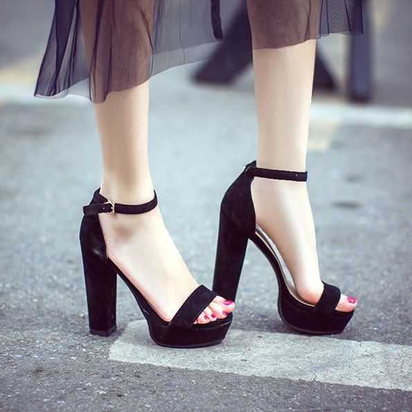 Черные туфли, с чем носить и как правильно сочетать, фото