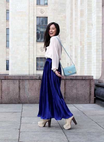 Синяя юбка карандаш с чем носить: фото модных образов