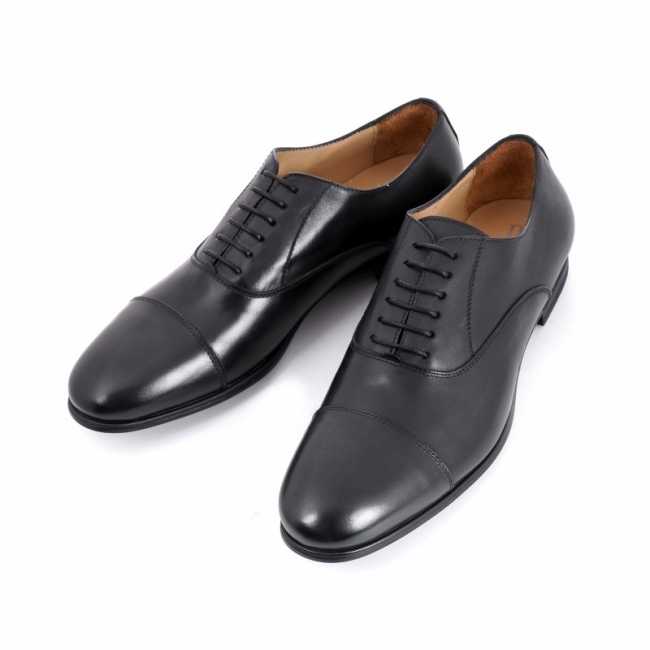 Мужская классическая обувь: виды зимних ботинок и летних туфель для офиса, с чем их можно носить, фото