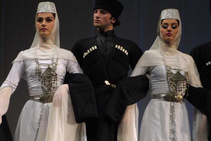 Грузинский национальный костюм: мужская и женская традиционная одежда