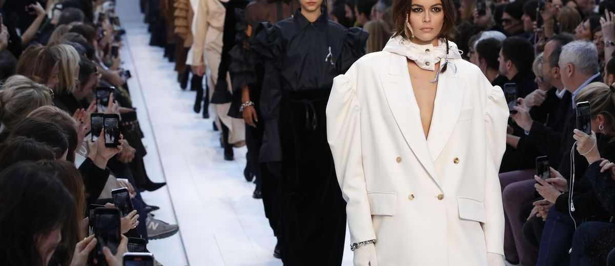 (100%) модные женские пальто весна 2021: фото, новинки, тенденции
