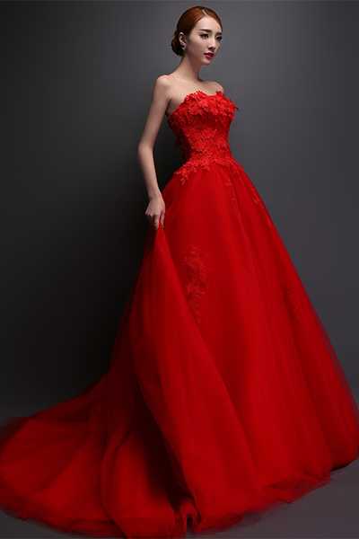 Красные свадебные платья: 70+ обворожительных фасонов для невес
