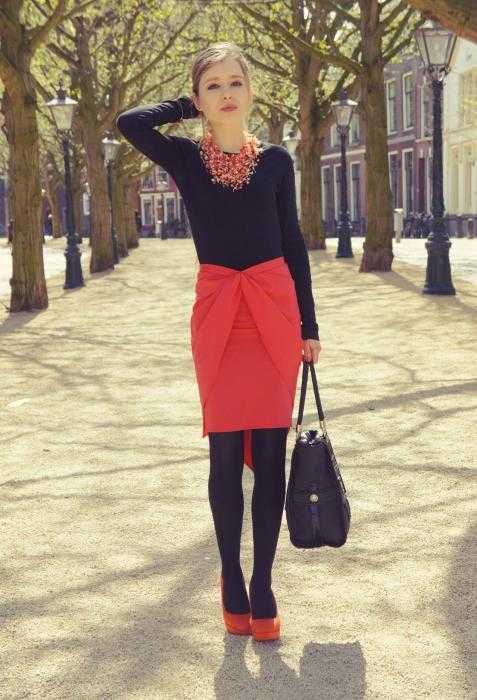 Красные юбки — с чем сочетать, чтобы выглядеть красиво