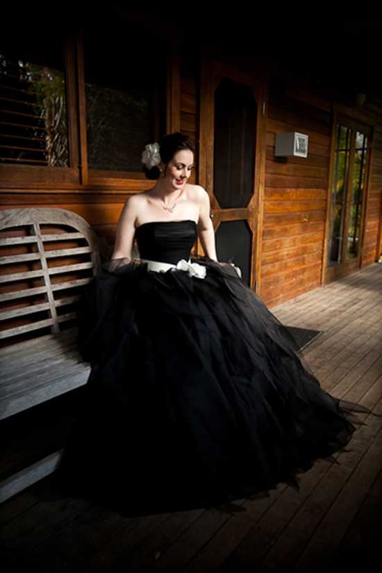 Черное свадебное платье - роскошный вызов традициям