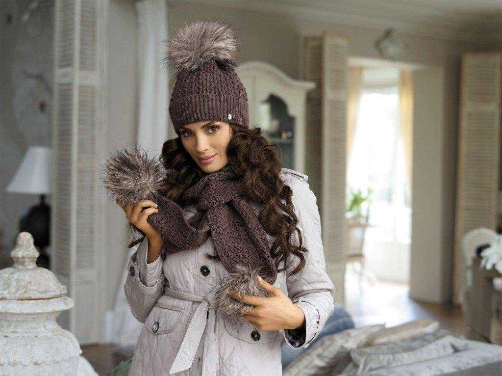 Серое пальто - обзор модных фасонов и как подобрать шапку, шарф или сапоги