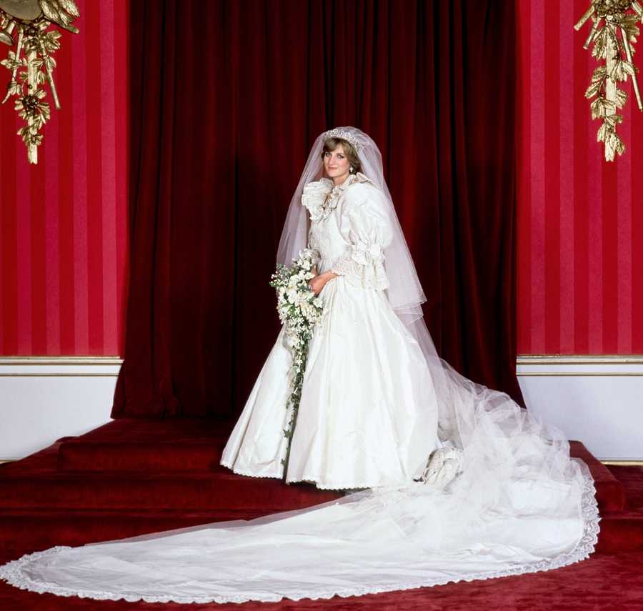 Как выглядели свадебные платья 50, 40, 30, 20 х годов: фото и особенности