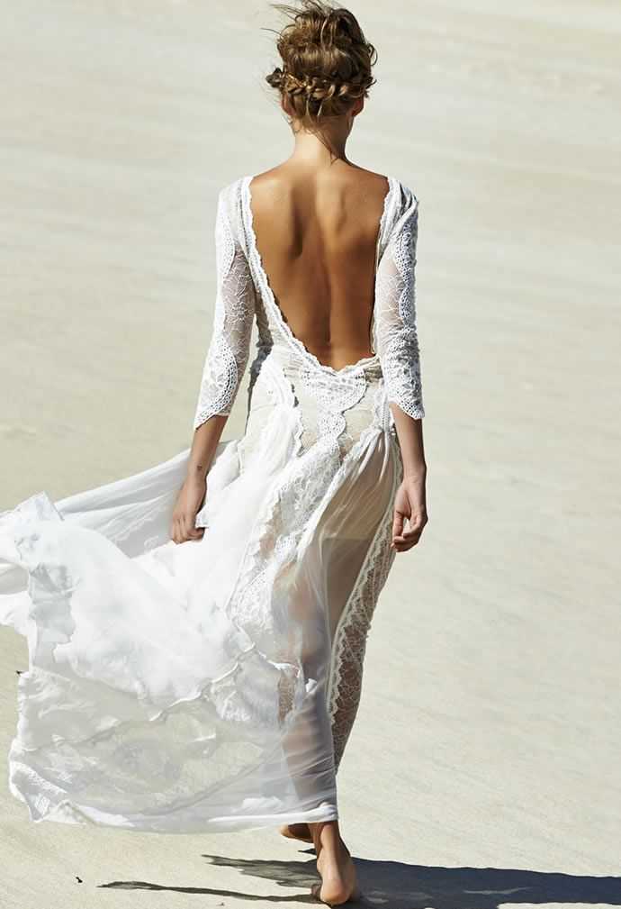 Свадебное платье с открытой спиной и шлейфом: кружевные, пышные