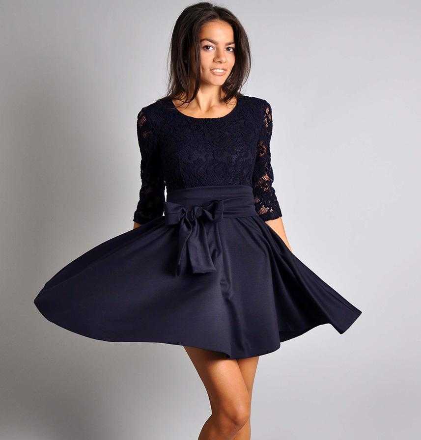 Расклешенное платье с длинной юбкой, черное короткое широкое от груди и талии, вязаные бордовые модели для полных, красивые синие фасоны до колен
