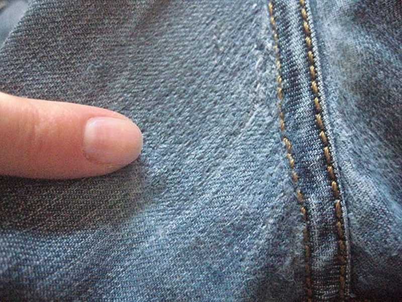 Как починить дырку в области промежности ваших джинсов