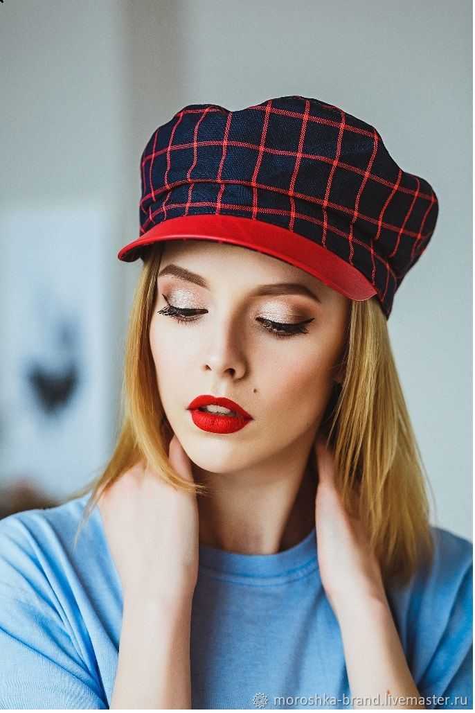 Как выбрать идеальную вязаную шапку по типу лица на 2021 год - модный журнал