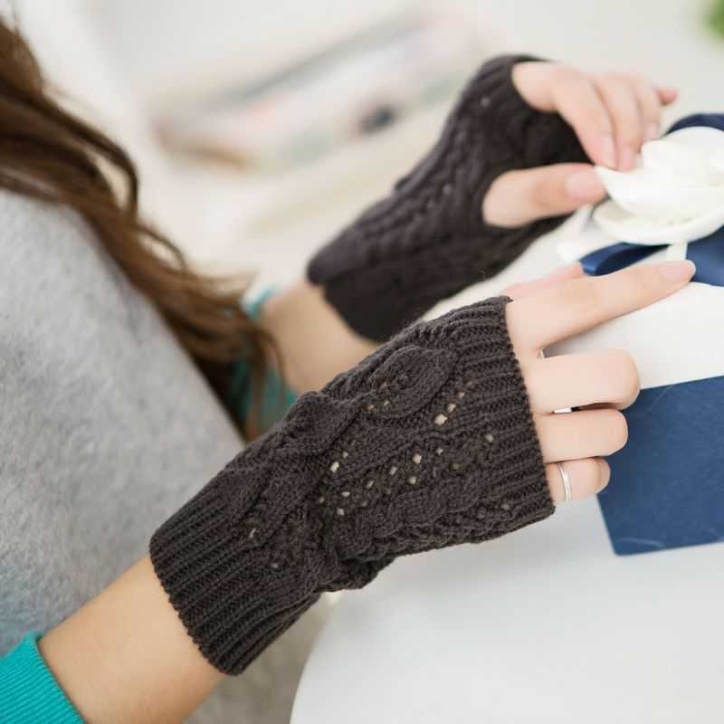 Перчатки-митенки: как выбрать и с чем сочетать