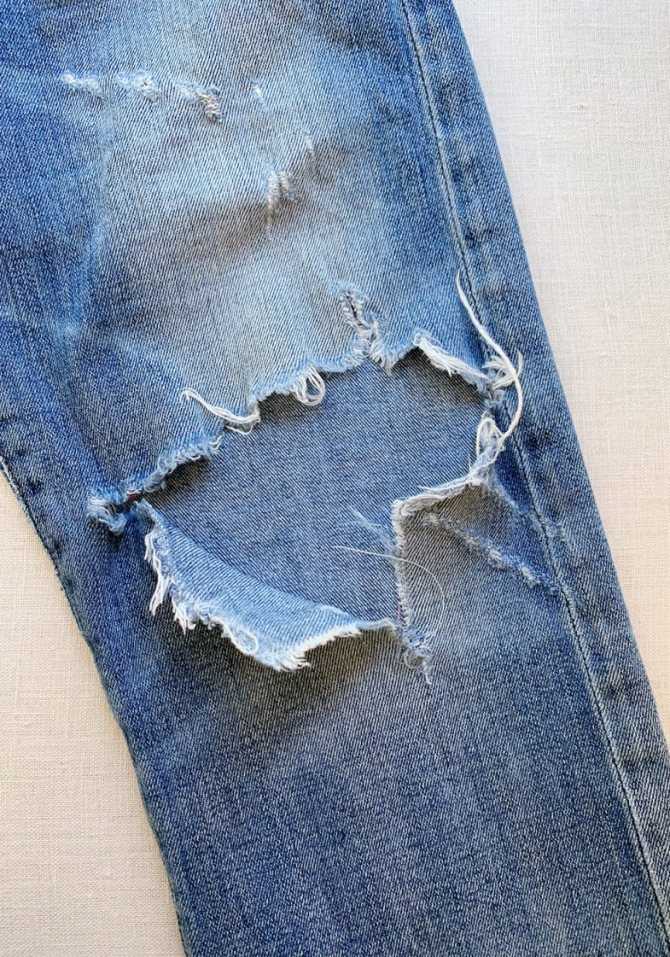 Как починить дырку в области промежности ваших джинсов