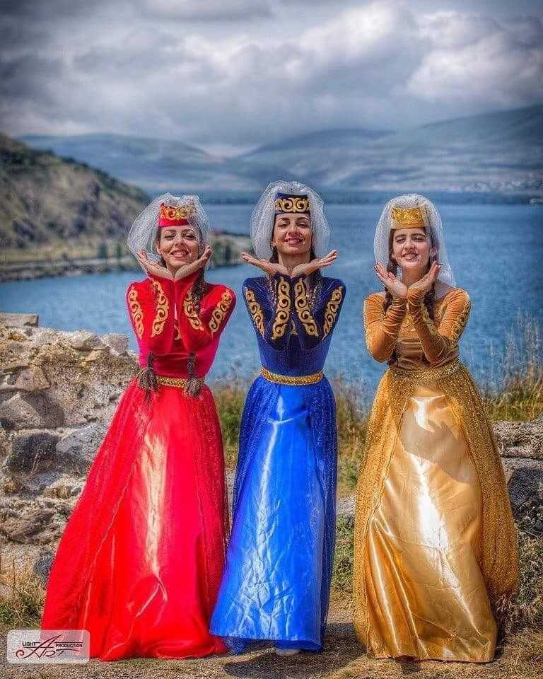 Восточная роскошь: история национального костюма армении