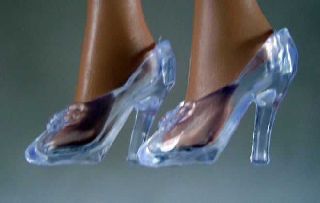 Прозрачные туфли прелестная обувь золушки