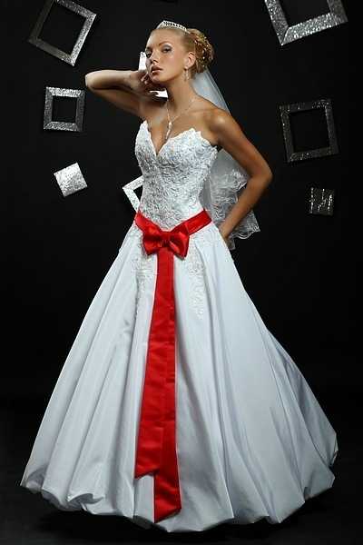 Свадебное платье, свадебное красное облачение невесты