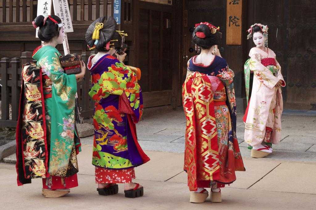 Искусство обольщения по-японски — шьём халат-кимоно