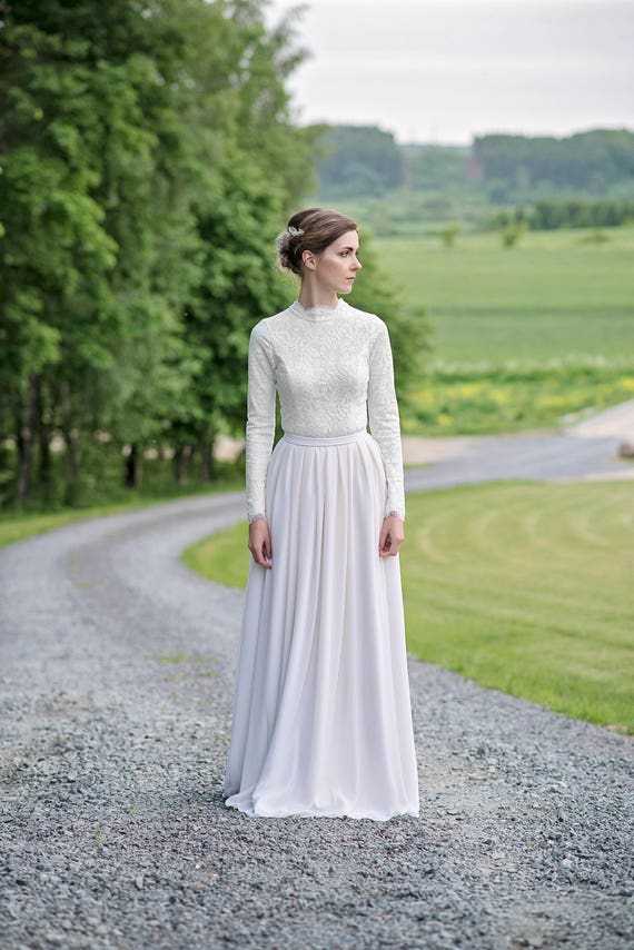 Скромные свадебные платья – не означает скучные