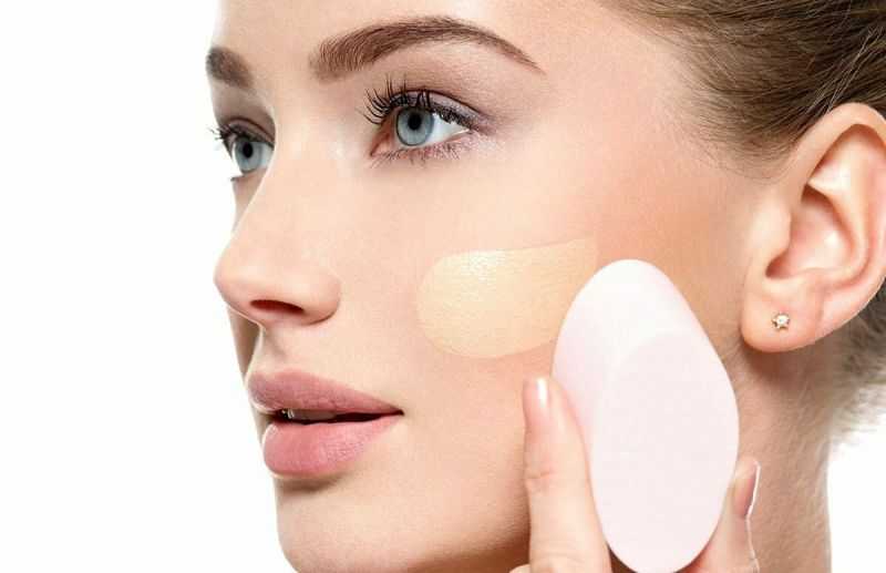 Как правильно наносить тональный крем на лицо