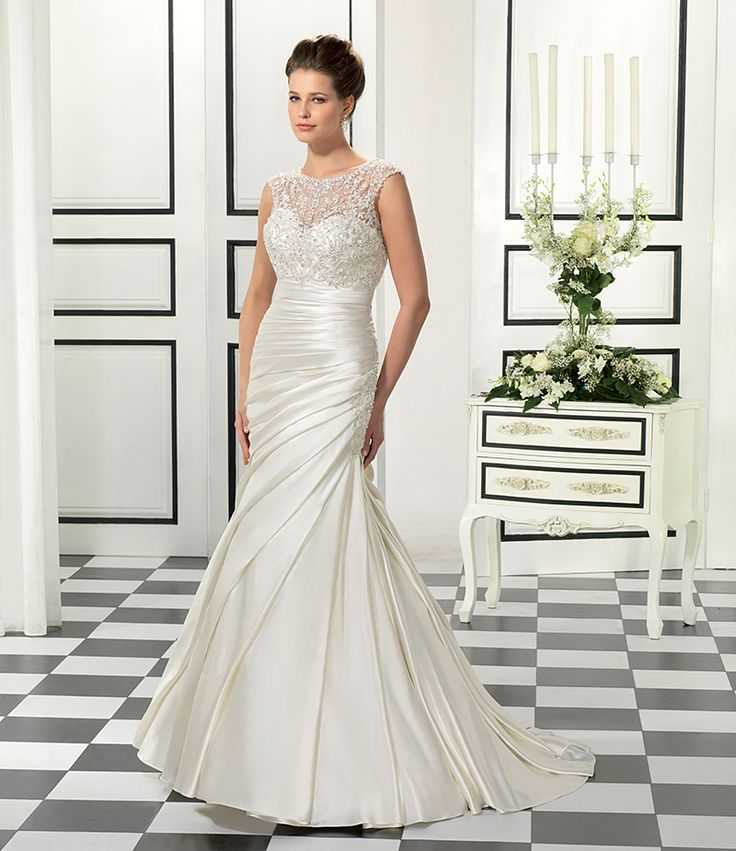 Свадебное платье рыбка кружевное с открытой спиной, фасон русалка с длинными рукавами и шлейфом, красивый закрытый наряд для венчания, прямые модели