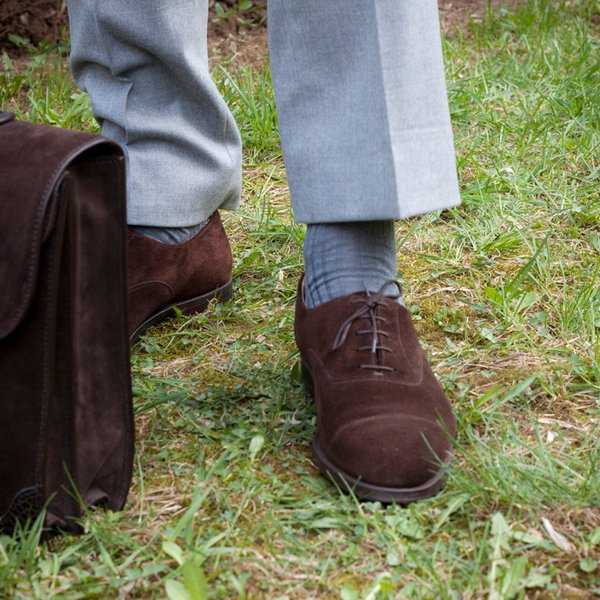 С чем носить женские коричневые туфли. более 80 фото – каблучок.ру