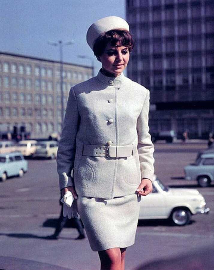 Очаровательные платья в стиле 60-х годов – хит мировой моды